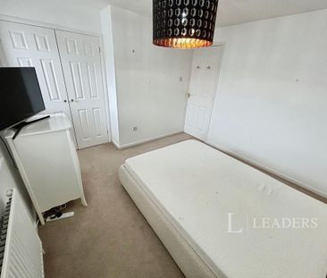2 bedroom end of terrace house to rent - Photo 6