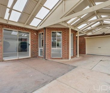 73 Featherhead Way, HARKNESS - Photo 4