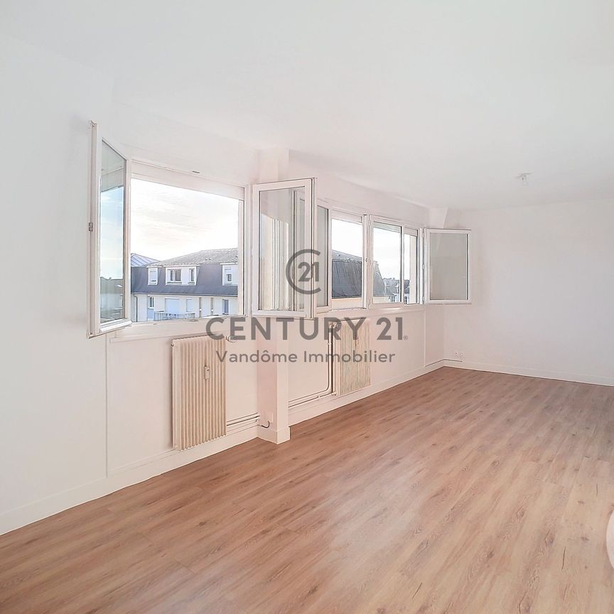 Location Appartement 2 pièces 55m² CREPY EN VALOIS 60800 - Photo 1