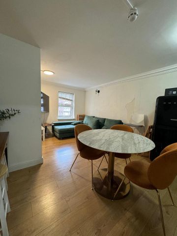 3 bedroom apartment to rent - Photo 2