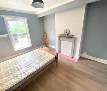 4 bedroom terraced house to rent - Photo 1