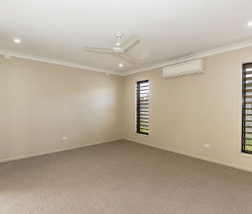 9 Ellsworth Drive, Mount Louisa - Photo 1
