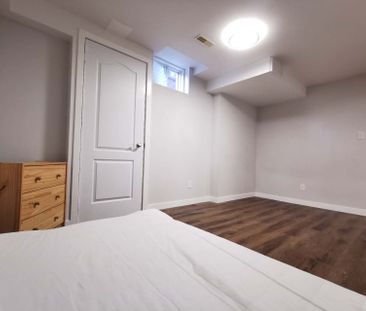 For Lease - 17 Boticelli Way, Vaughan, Ontario - Photo 3