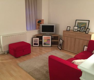 1 Bed Flat, Hamilton Drive, G12 - Photo 1