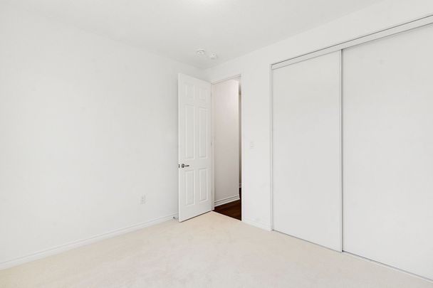 For Lease - 1518 Zilio Terrace, Milton, Ontario - Photo 1