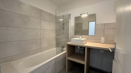 Location Appartement 4 pièces 89m² MONTPELLIER 34090 - Photo 4