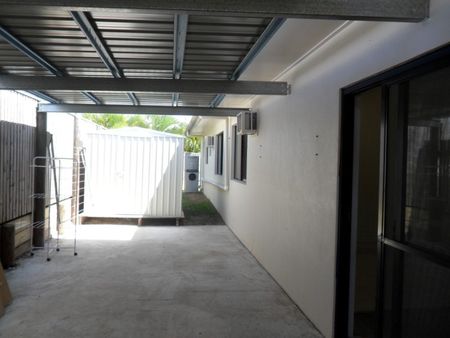 9 CHANNEL STREET, Bushland Beach QLD 4818 - House For Rent - $570 | Domain - Photo 2