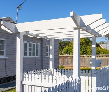 Character Family Home in Brassall - Photo 2
