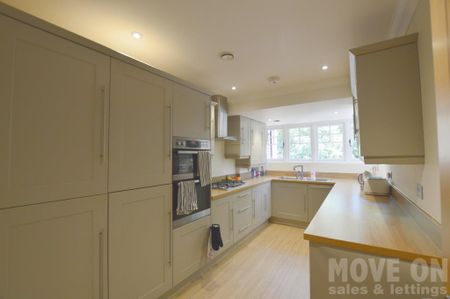 Glenferness Avenue, Talbot Woods, Bournemouth, Dorset, BH4 9NE - Photo 5