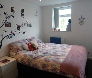 3 bedroom apartment to rent - Photo 2