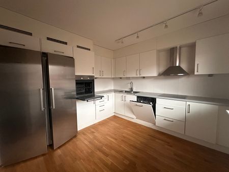 Nytorgsbacken 55- 2 rok (lgh 1302) - Foto 2