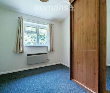 Butlers Court, High Wycombe, HP13 - Photo 2