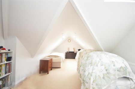 3 bedroom apartment to rent - Photo 4