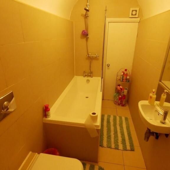 3 bedroom flat to rent - Photo 1