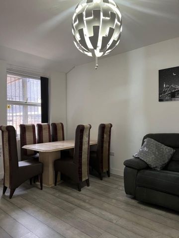 Room in a Shared House, Claremont Road, M14 - Photo 3