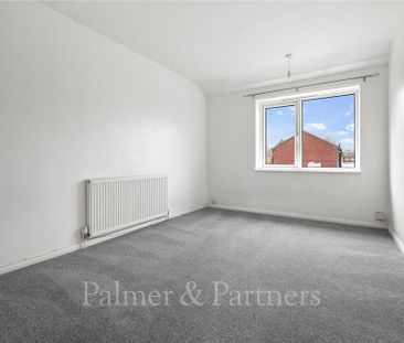 3 bedroom end of terrace house to rent - Photo 5