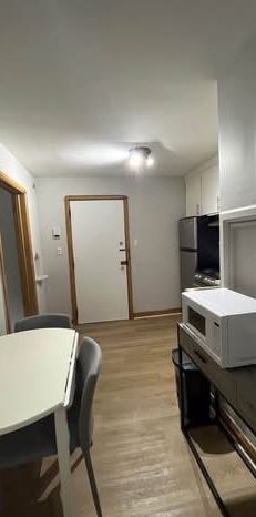 21/2 Moderne - Photo 1