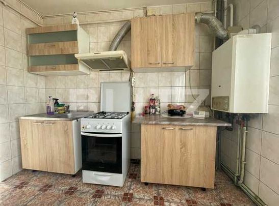 Apartament 2 camere, decomandat, centrala proprie, zona 1 Mai - Photo 1