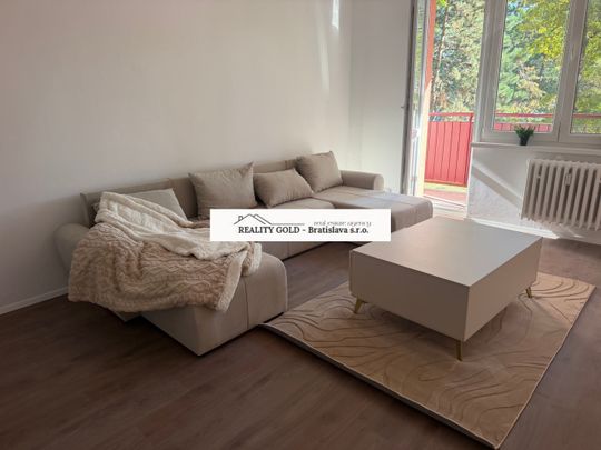 NA PRENÁJOM 2-IZBOVÝ BYT, METEOROVÁ UL., BRATISLAVA – 55 m², VEĽKÁ LOGGIA - Photo 1