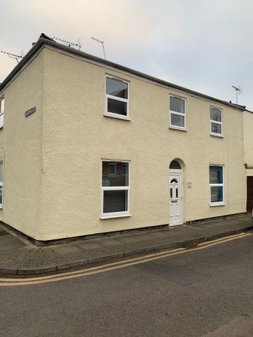 Jersey Street Room 3 - Photo 3