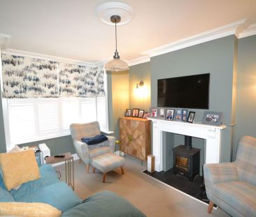 3 bedroom terraced house to rent - Photo 2
