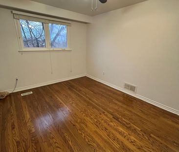 For Lease - 783 Consort Crescent, Mississauga, Ontario - Photo 3