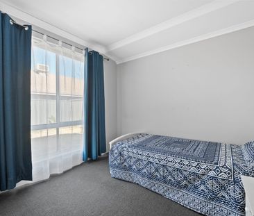 26 Firebrand Grove, Baldivis - A stunning family home - Photo 6