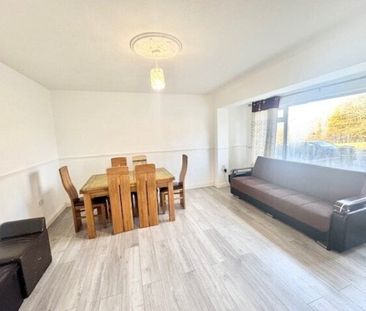 Whitchurch Road, Harold Hill, RM3 9EU, Property for rent - Photo 3