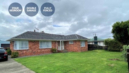 Spacious Tidy Home - Photo 4