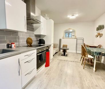 2 bedroom terraced house to rent - Photo 4