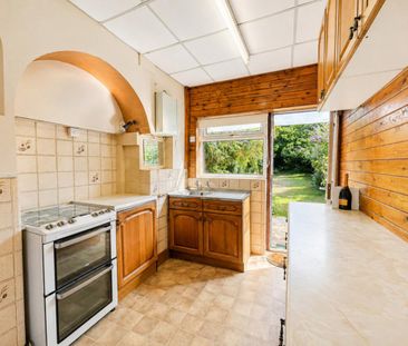 3 bedroom semi-detached house to rent - Photo 5