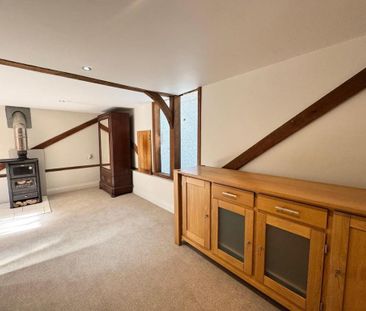 1 bedroom character property to rent - Photo 1