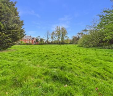 Hatch Lane, Windsor, Berkshire,SL4 - Photo 2