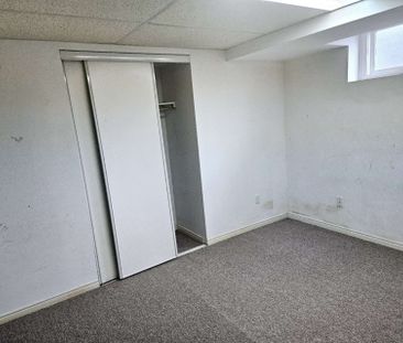 For Lease - 39 Bathford Crescent, Toronto, Ontario - Photo 2
