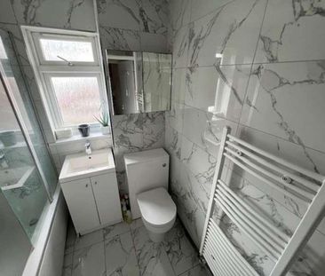 Read Court, Waltham Abbey, EN9 - Photo 4