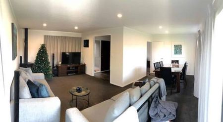 4 Bedroom Home with Excellent Outdoor Features - Photo 5