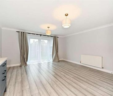 Whyke Lane, Chichester, PO19 - Photo 1