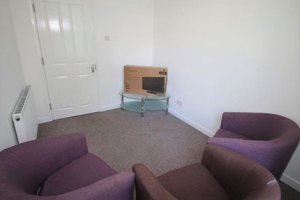 2 Bedroom | Flat 2, 9 North Road East, PL4 6AS - Photo 1