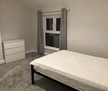 1 Bed Flat, Portland Crescent, M13 - Photo 2