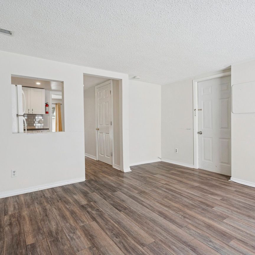 For Lease - 351 Winnifred Drive Unit# (East), Georgina, Ontario - Photo 1