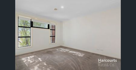 Spacious and Modern 4-Bedroom Home in Craigieburn - Photo 4