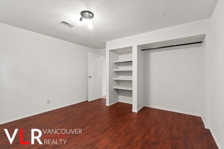 419 26th Street West - Photo 5