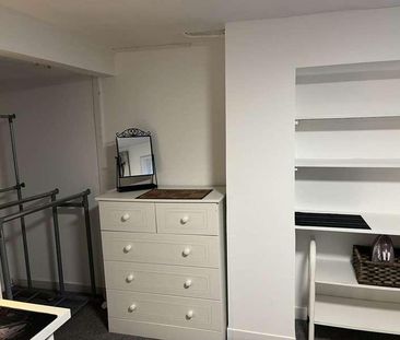 Springfield Road, Guildford, Surrey, GU1 - Photo 5