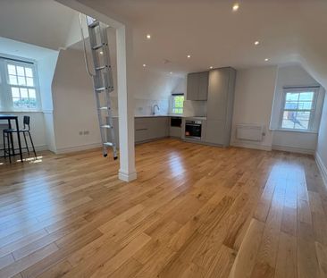 2 Bed Flat, Hollybush Street, E13 - Photo 1