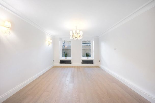Warwick Gardens, London, W14 flat to rent - Photo 1