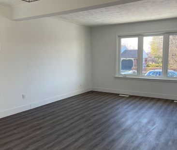 For Lease - 83 Cornwallis Drive Unit# Main, Toronto, Ontario - Photo 3