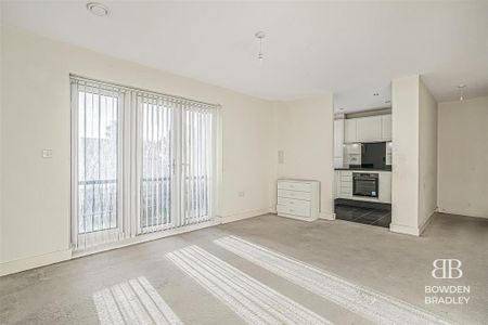 2 bedroom flat to rent - Photo 2