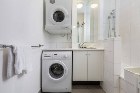 1/25 Foam Street, Elwood, VIC 3184 - Photo 2