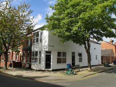 2 bedroom maisonette to rent - Photo 4
