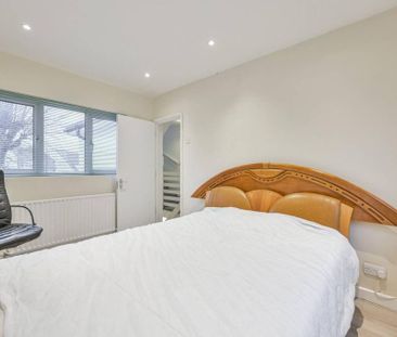 5 bedroom semi-detached house to rent - Photo 6